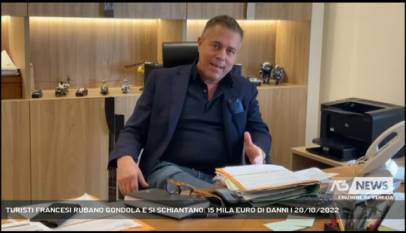 VENEZIA | TURISTI FRANCESI RUBANO GONDOLA E SI SCHIANTANO: 15 MILA EURO DI DANNI