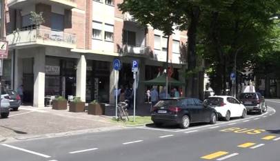 BMvEI1hn4kE
